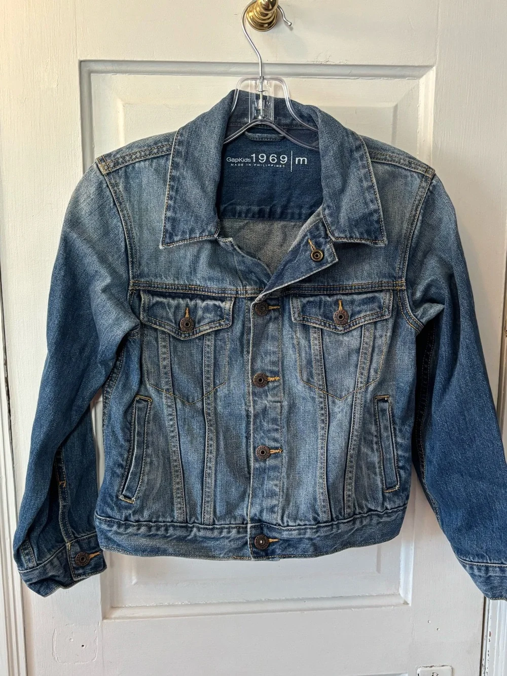 GAPkids 1969 Unisex Medium Wash Blue Denim Jean Trucker Jacket Classic Preppy